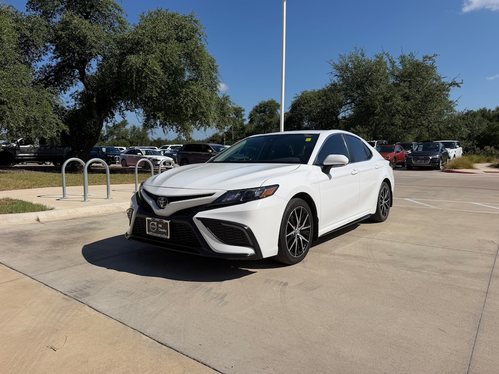 Used 2023 Toyota Camry SE Sedan