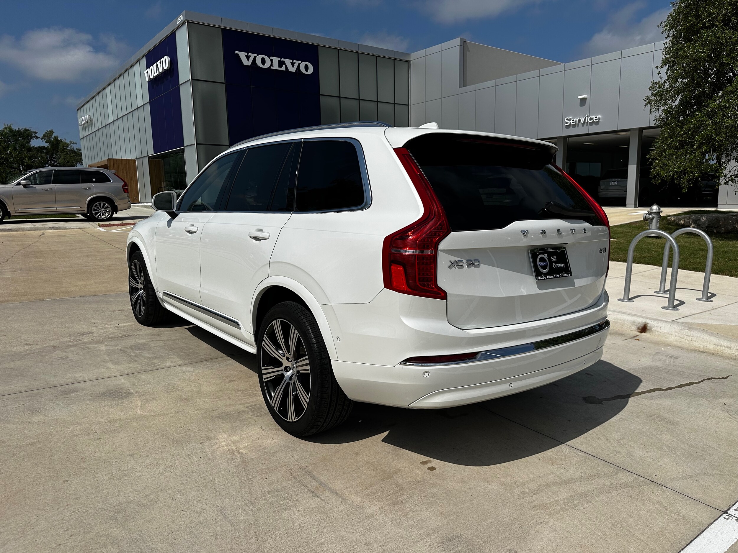 2023 Volvo XC90 Ultimate photo 4