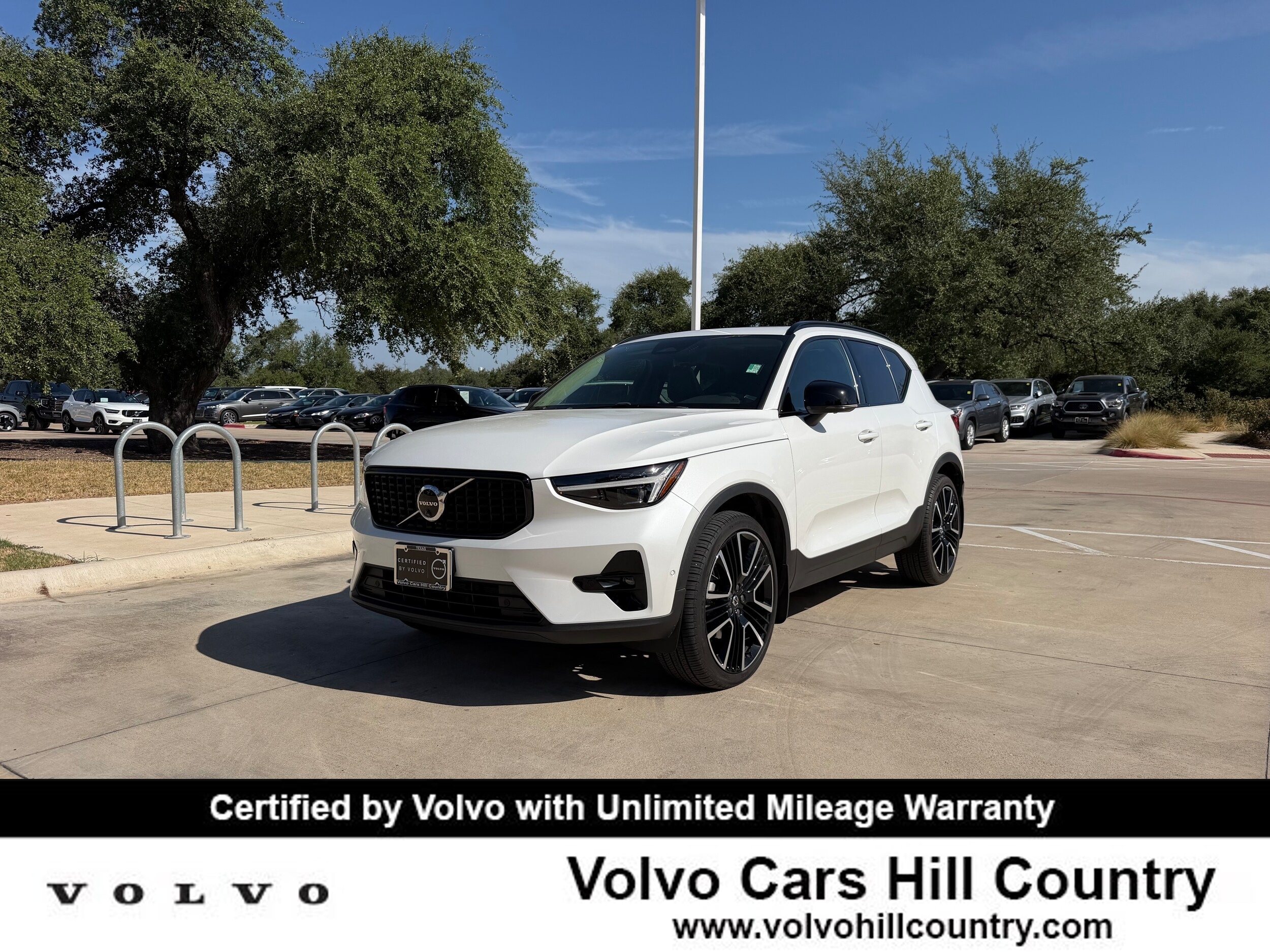 Used 2024 Volvo XC40 B5 Ultimate Dark