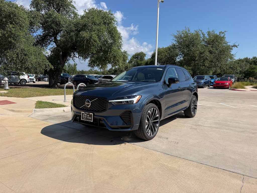 New 2026 Volvo XC60 plug-in hybrid T8 Ultra SUV