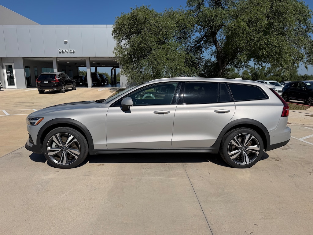 Certified 2025 Volvo V60 Cross Country B5 Plus Wagon