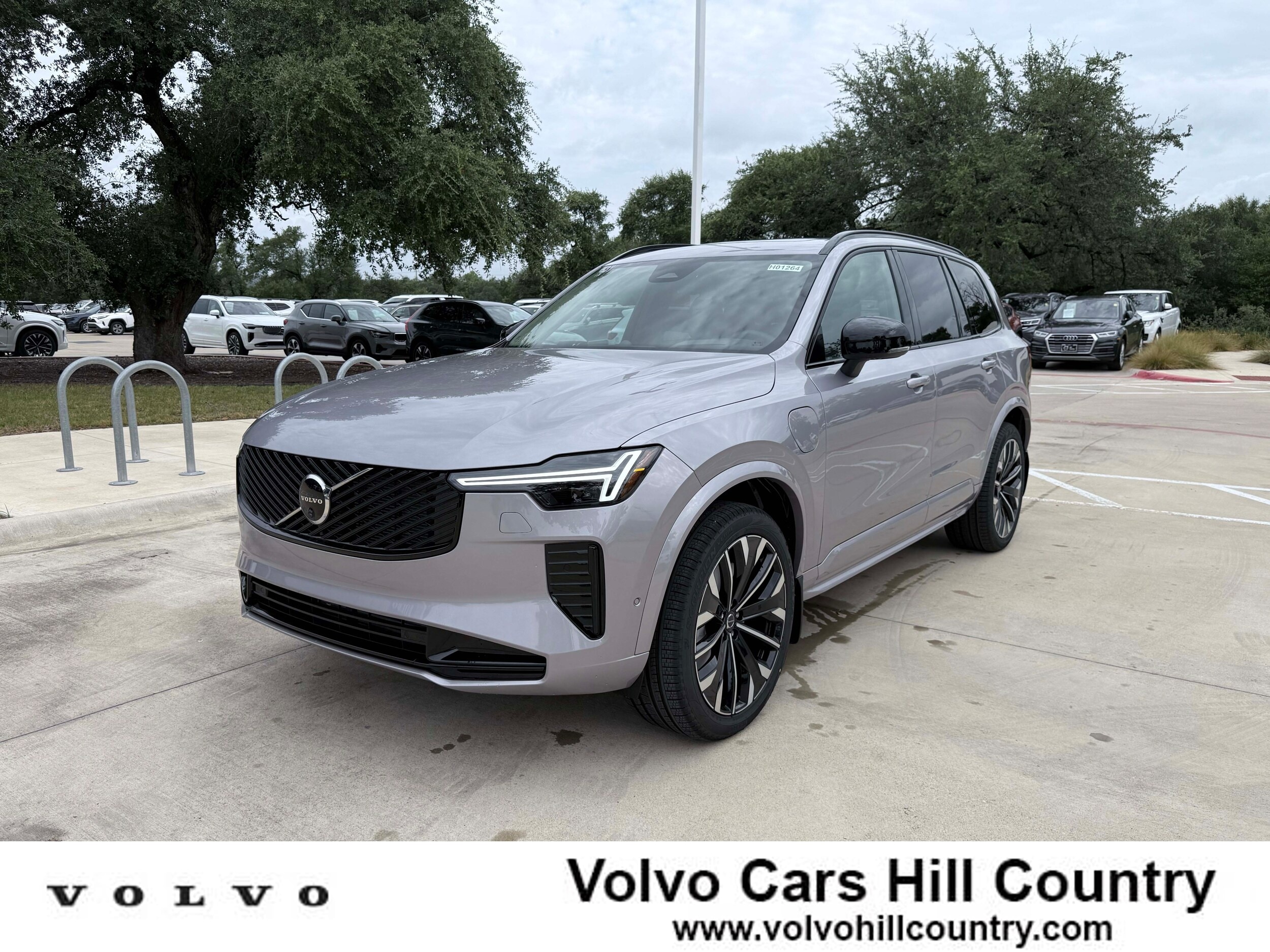 New 2026 Volvo XC90 plug-in hybrid T8 Ultra Dark Theme 7-Seater