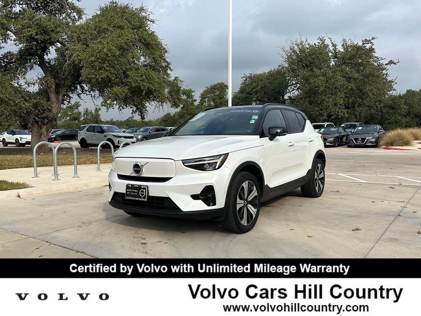 2023 Volvo XC40 Plus's photo