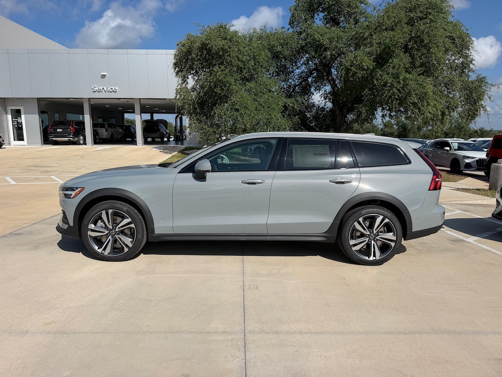 New 2026 Volvo V60 Cross Country B5 Plus Wagon