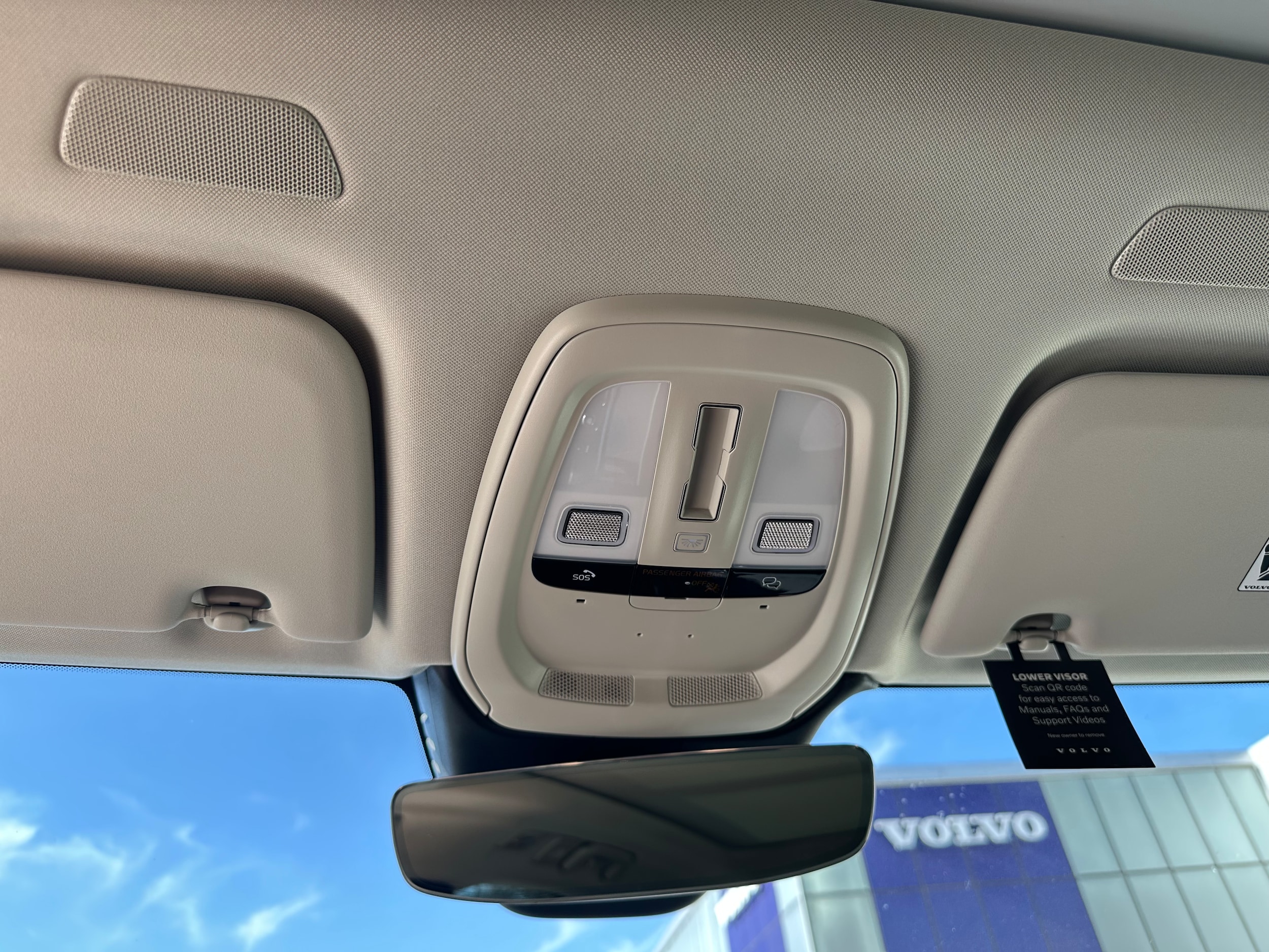 2025 Volvo XC60 Core - Photo 15