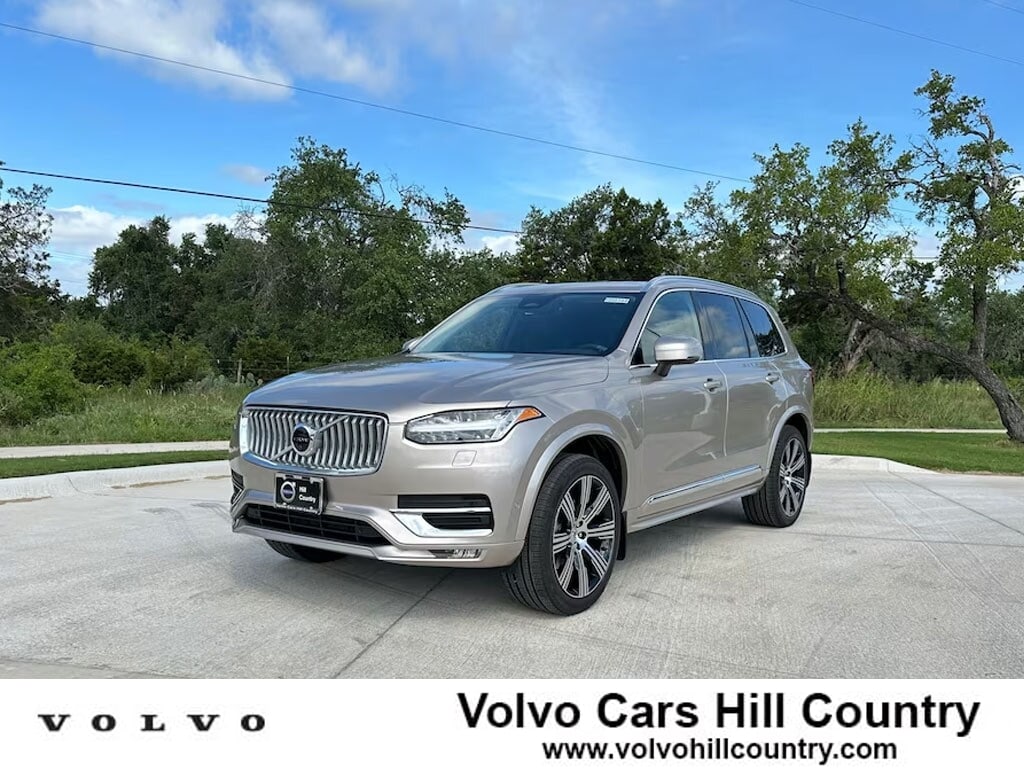 2025 Volvo XC90 Plus's photo