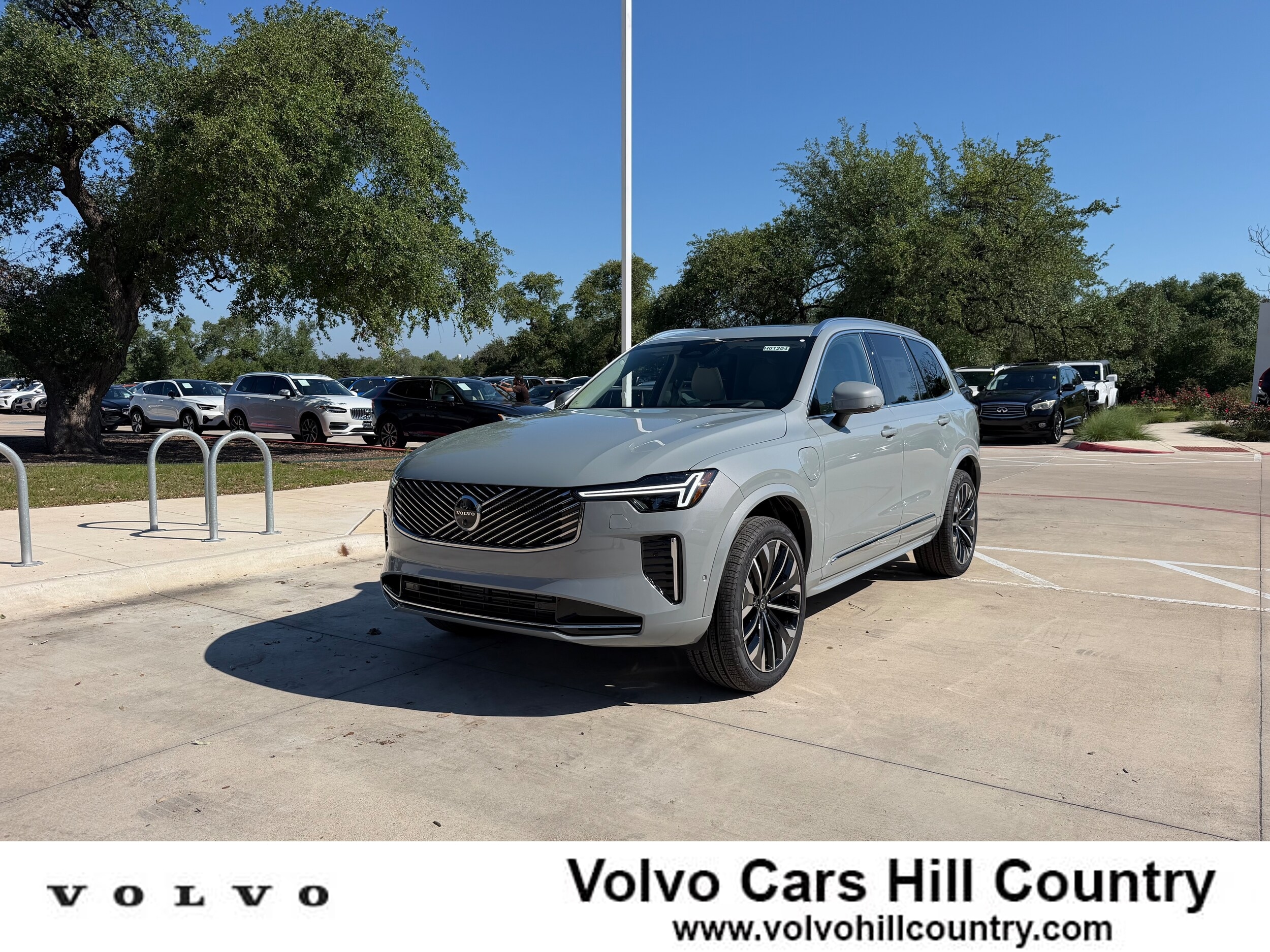 2026 Volvo XC90 T8 Recharge Ultra Bright 4WD's photo