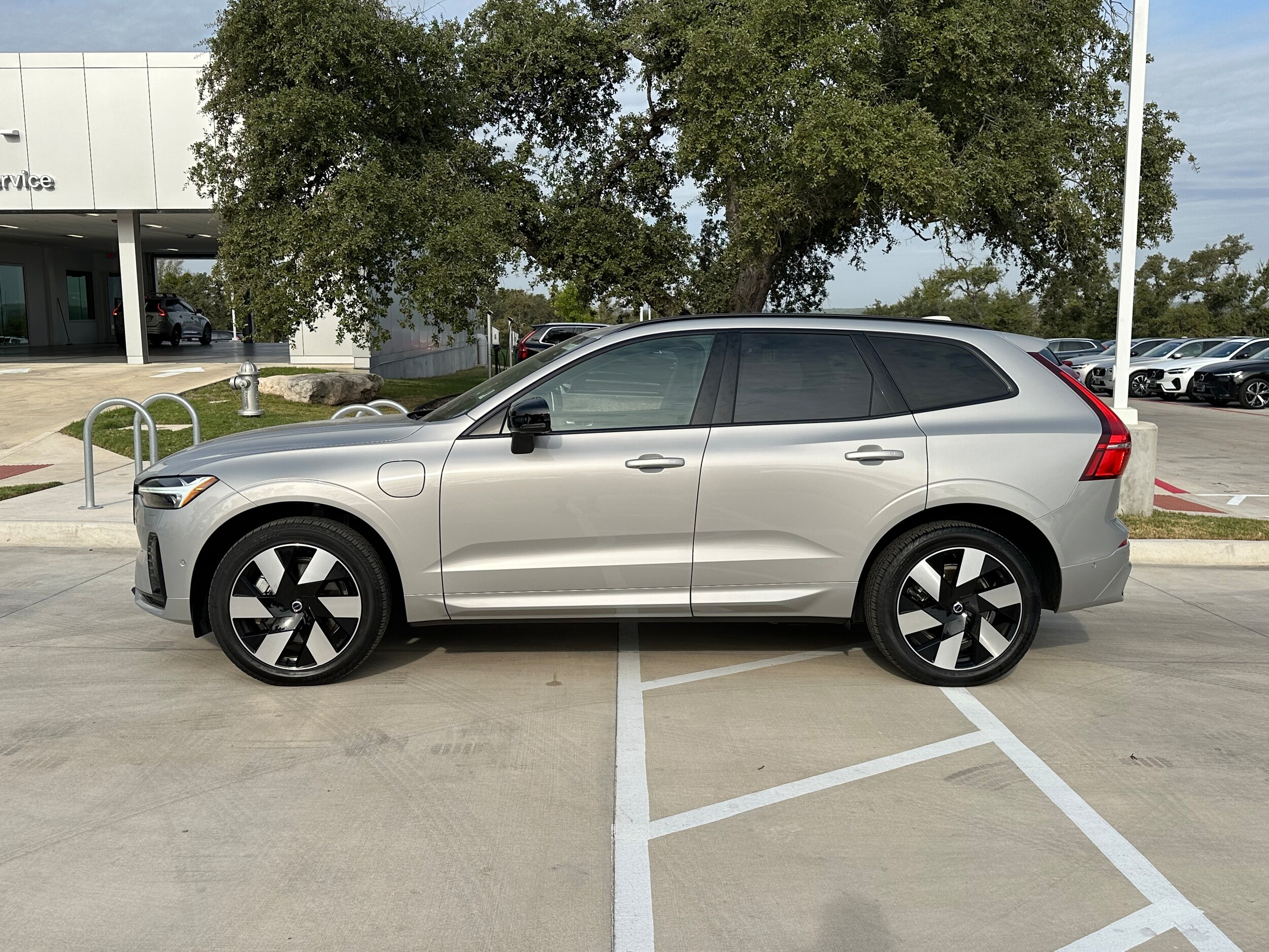 2024 Volvo XC60 Hybrid T8 Plus photo 3