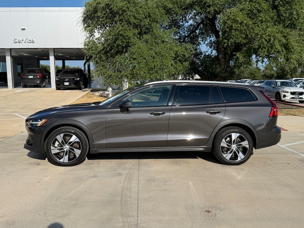 Certified 2025 Volvo V60 Cross Country B5 Plus Wagon