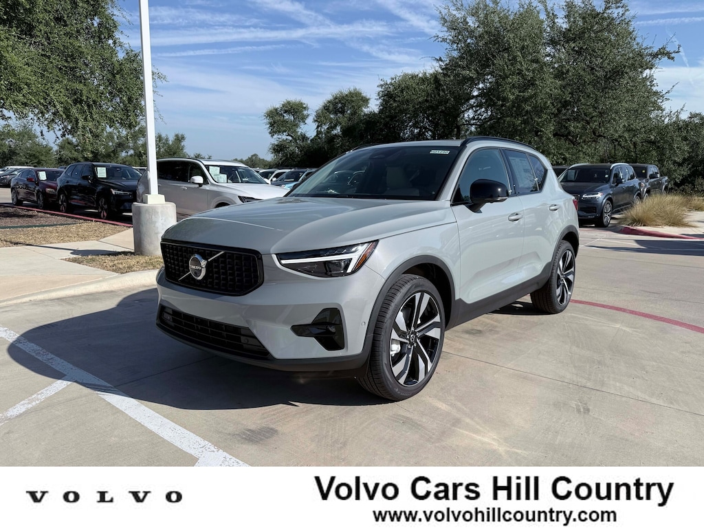 New 2026 Volvo XC40 B5 Plus SUV