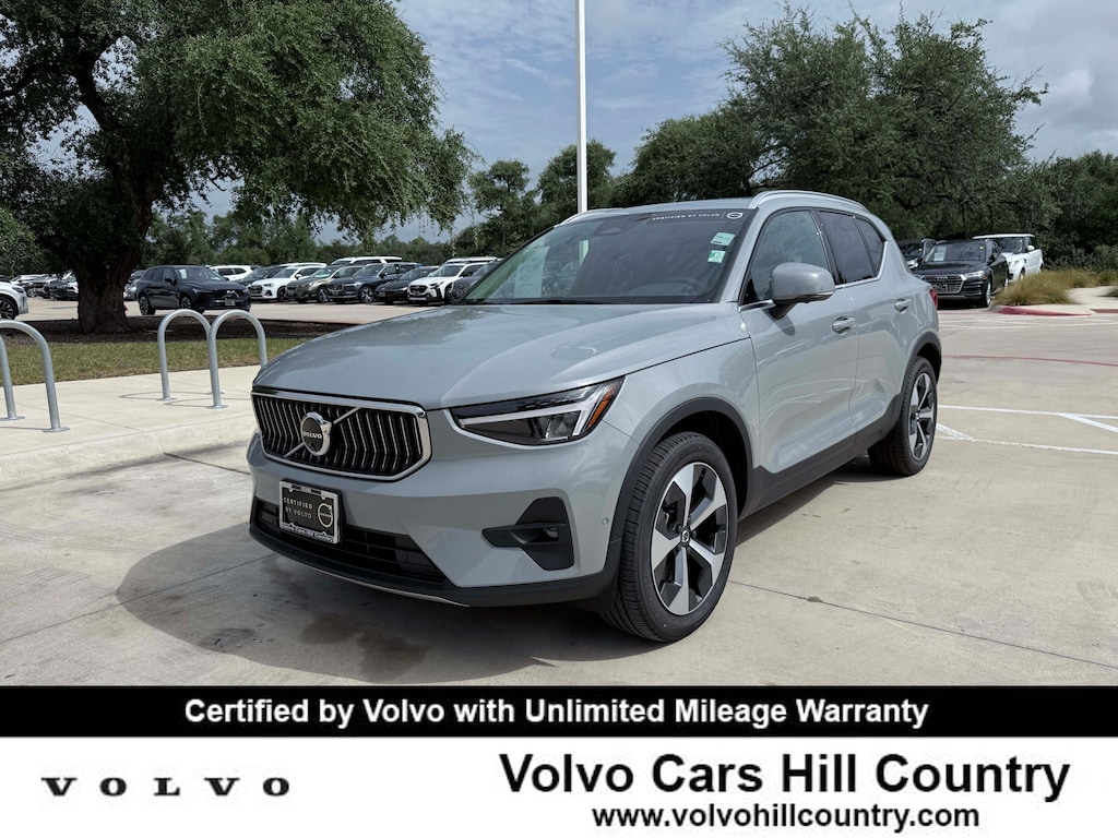 Certified 2025 Volvo XC40 B5 Plus Bright Theme SUV