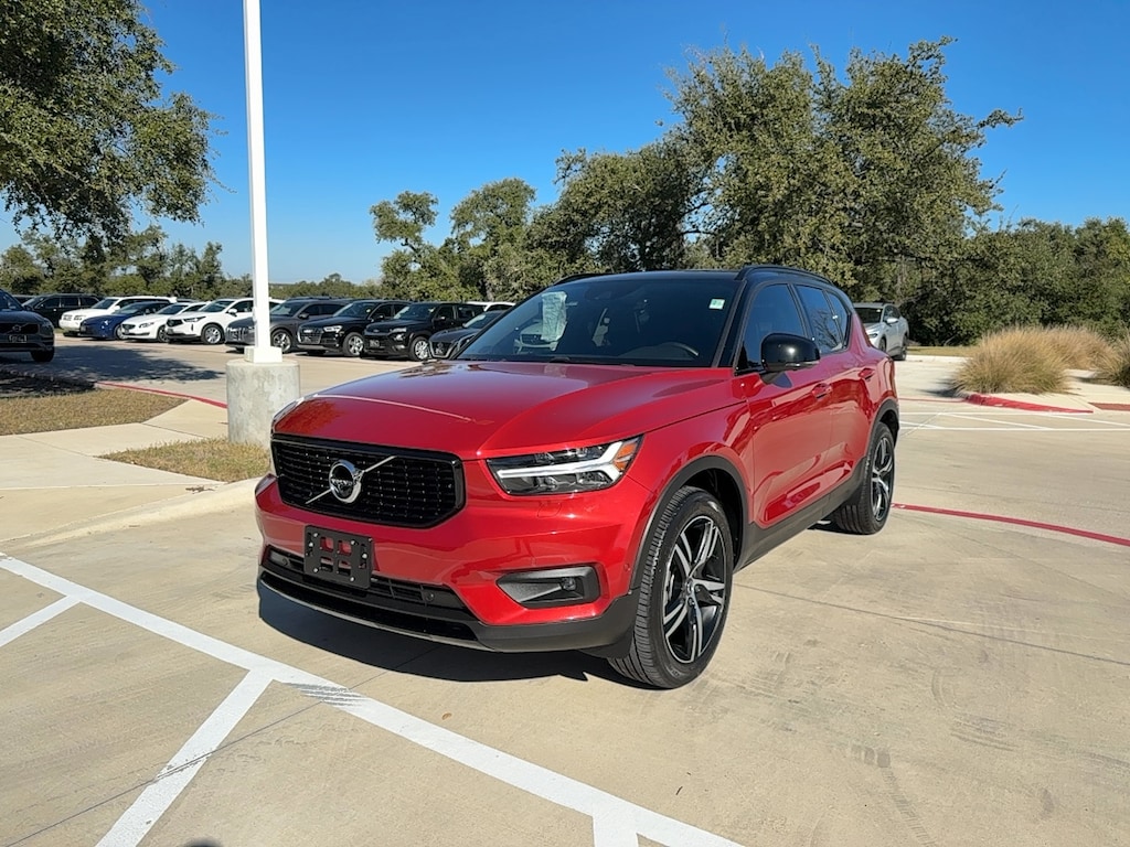 Used 2019 Volvo XC40 T5 R-Design SUV
