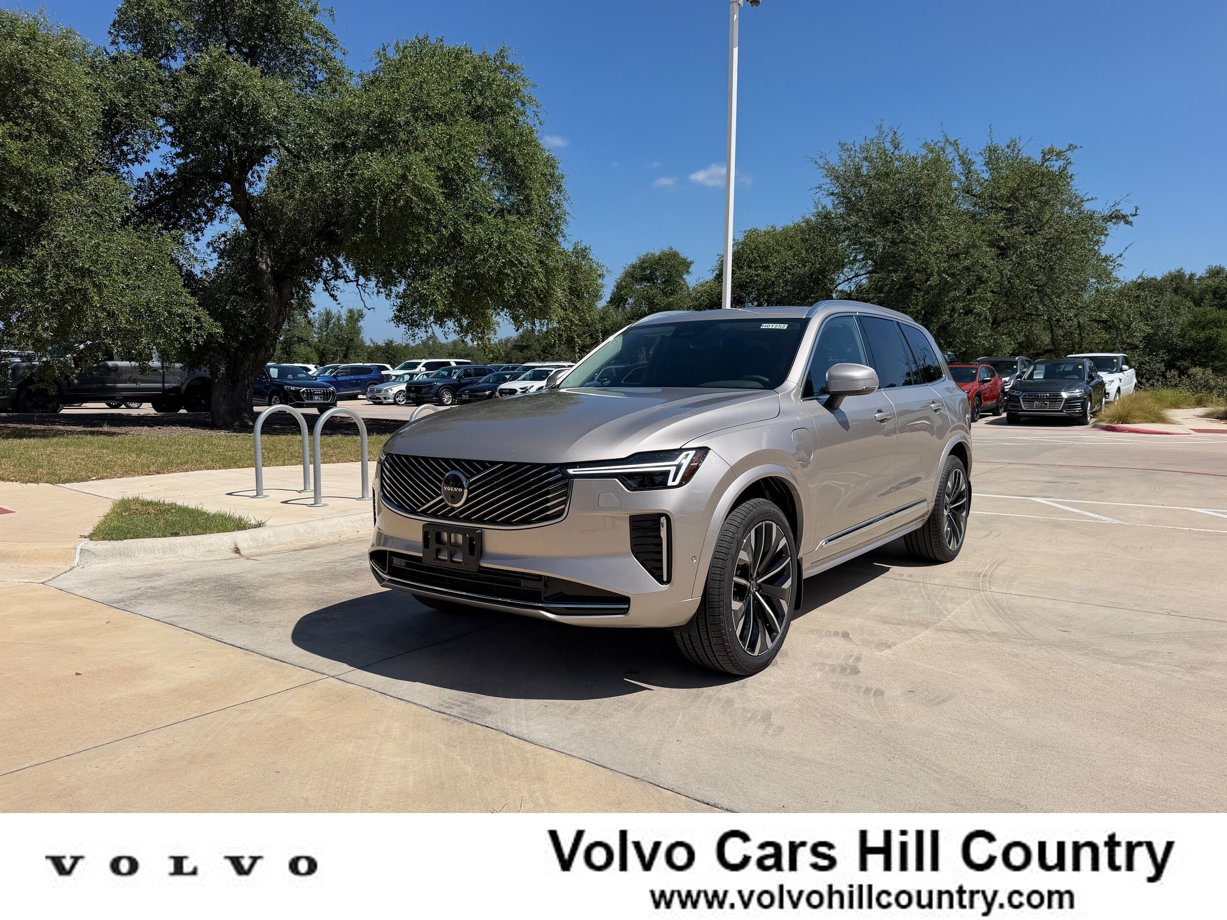 New 2026 Volvo XC90 plug-in hybrid T8 Plus 7-Seater
