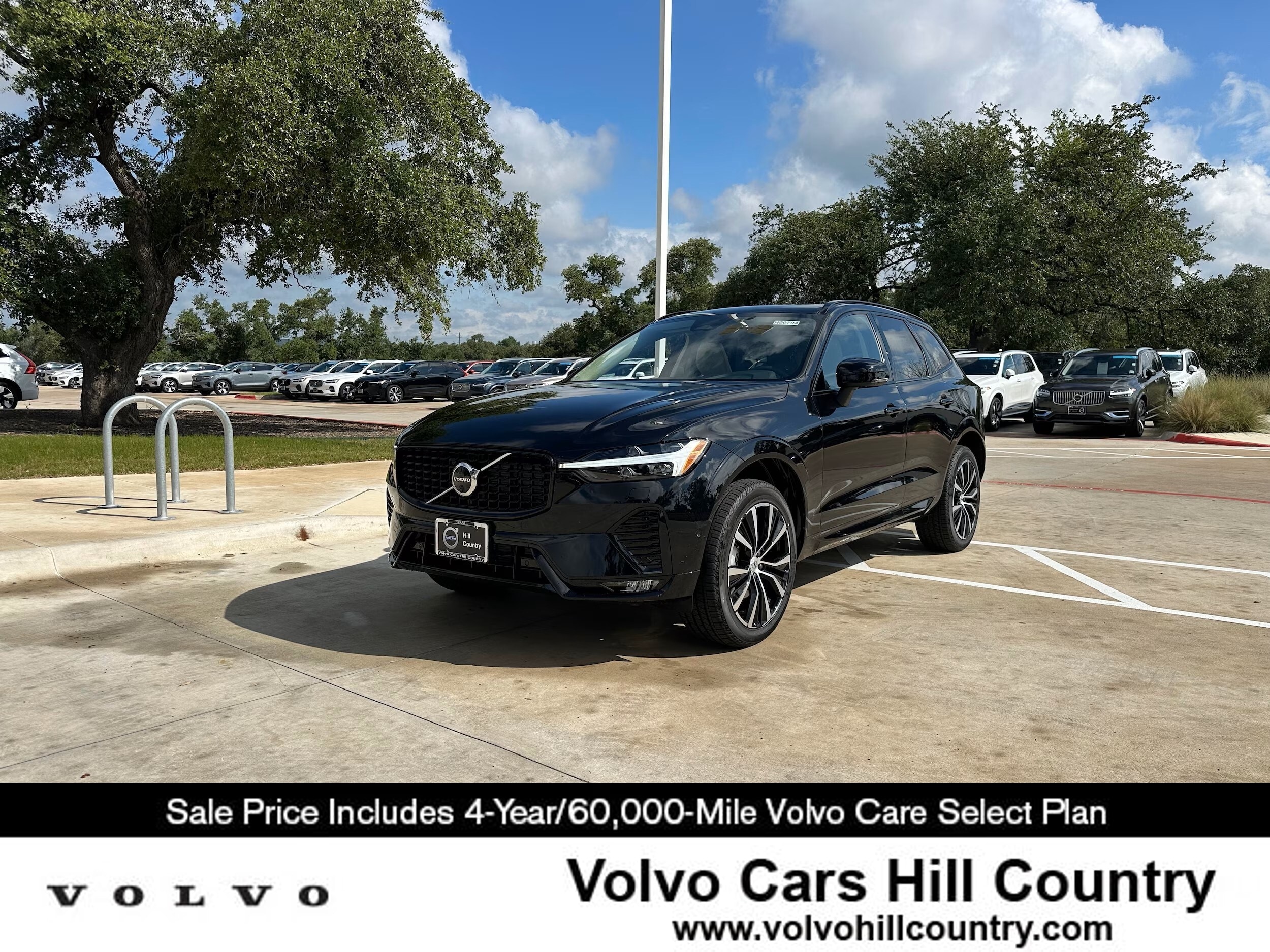 2025 Volvo XC60 B5 Plus Dark AWD's photo