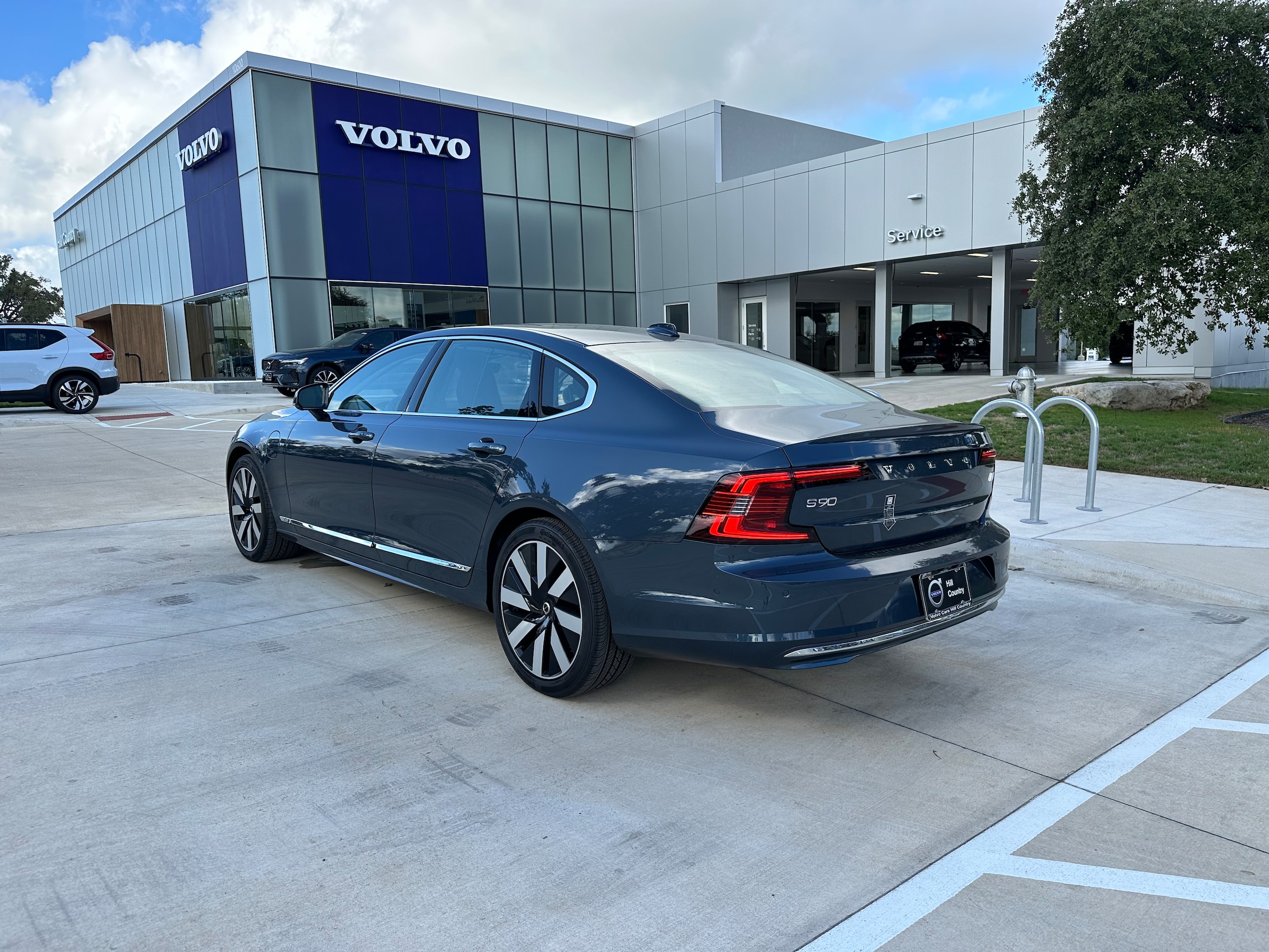 2024 Volvo S90 T8 Ultimate photo 4