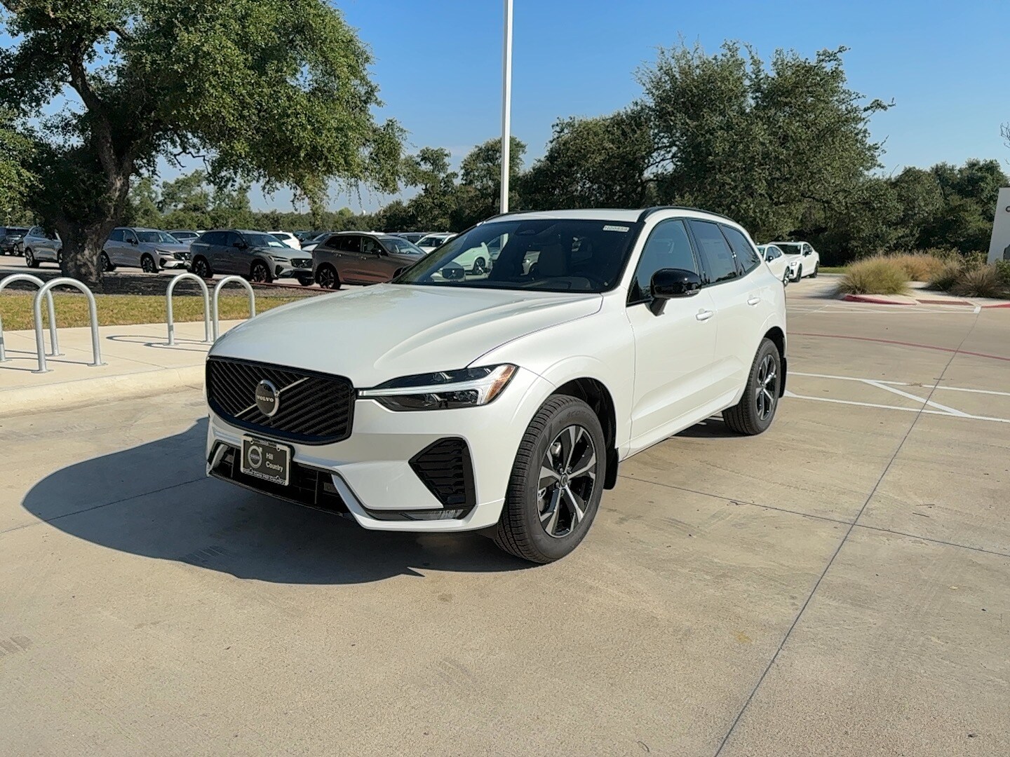 2026 Volvo XC60 B5 Core photo 2