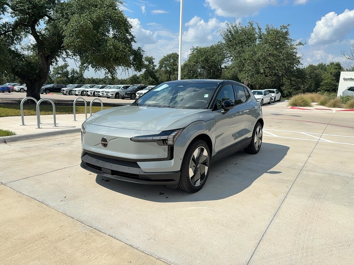 2025 Volvo EX30 Ultra photo 2