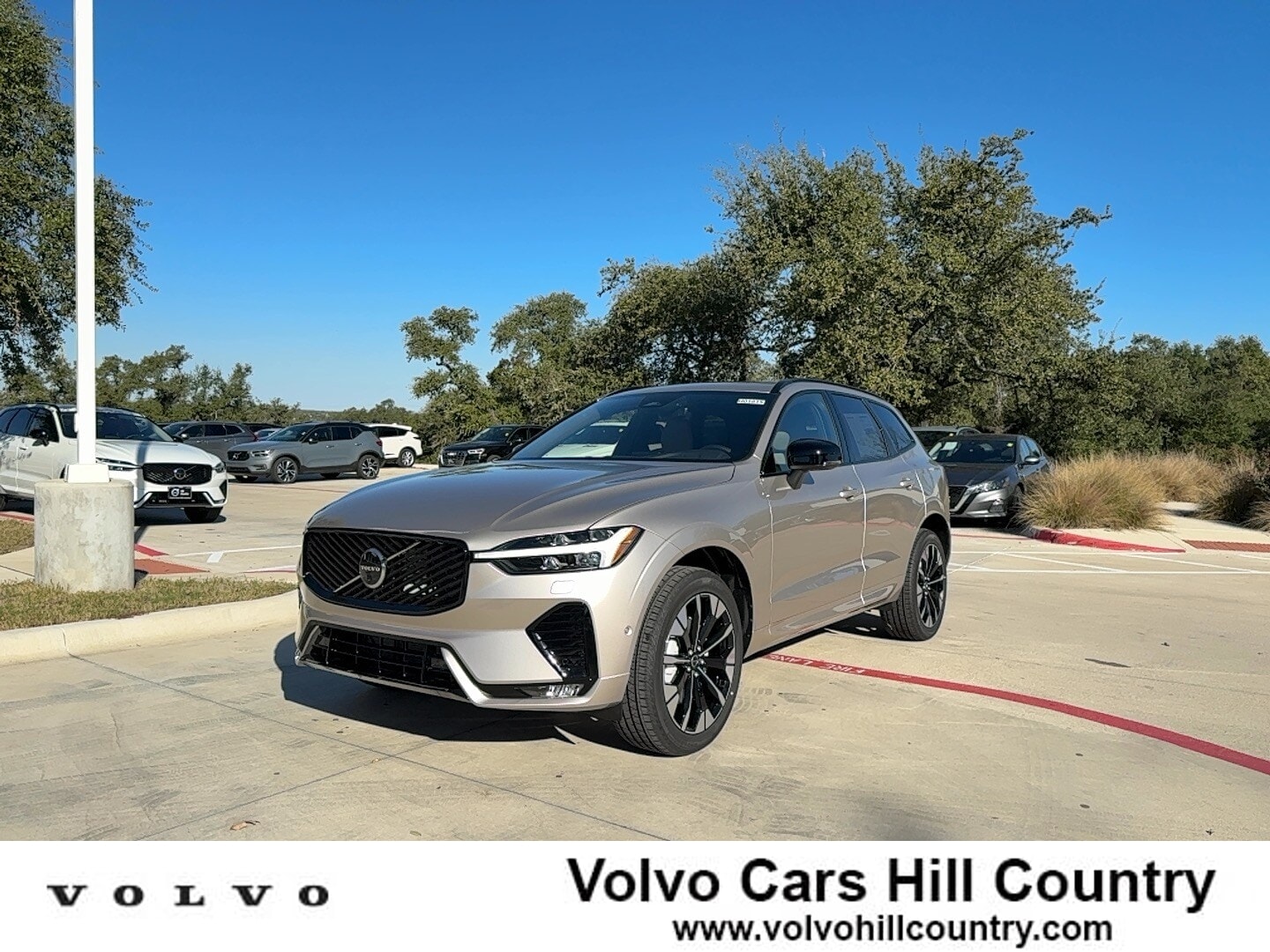 2026 Volvo XC60 Plus's photo