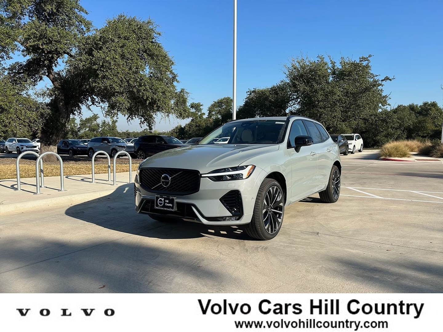 2026 Volvo XC60 B5 Ultra Dark AWD's photo