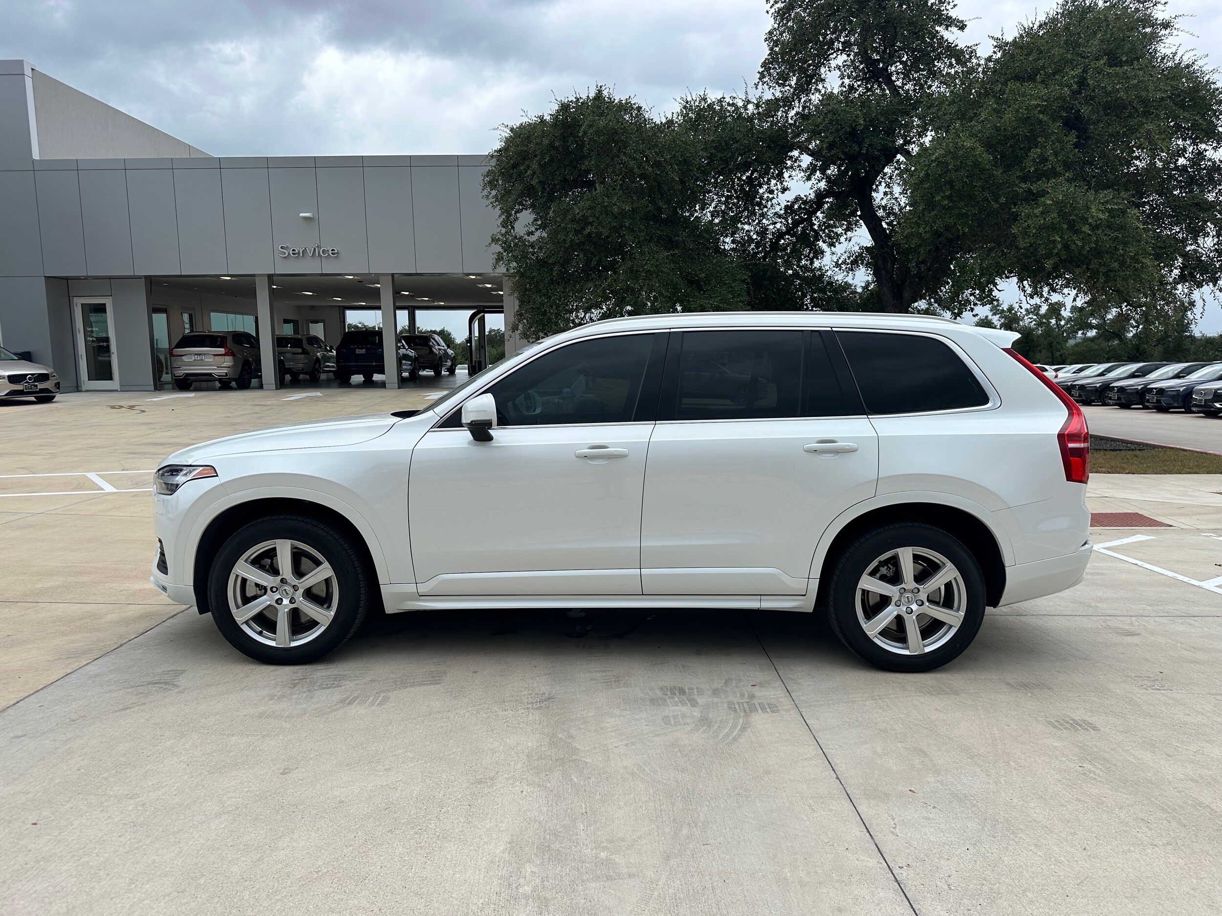 2023 Volvo XC90 AWD Core photo 3