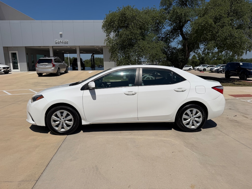 Used 2016 Toyota Corolla LE Sedan