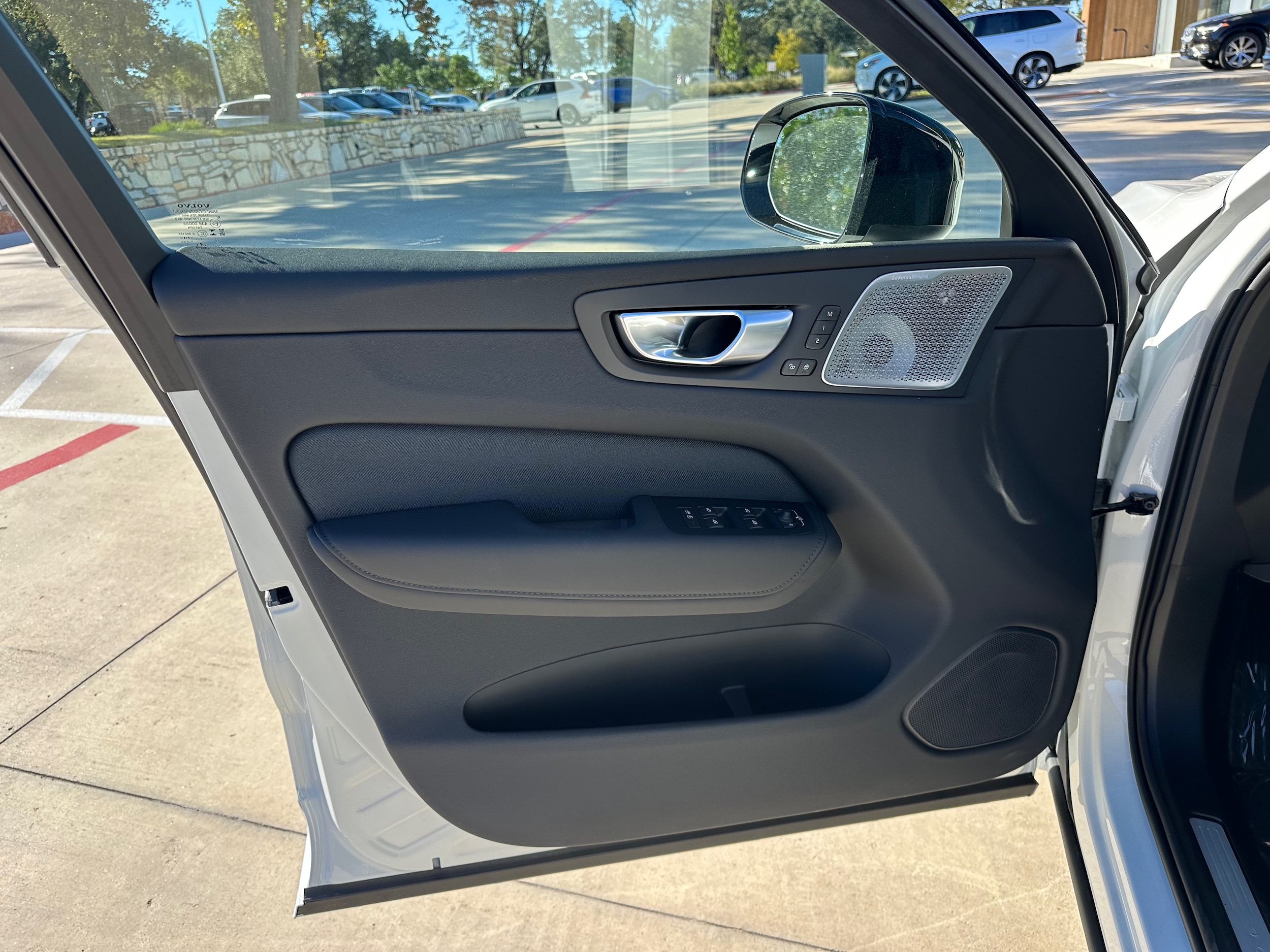 2026 Volvo XC60 Ultra - Photo 18
