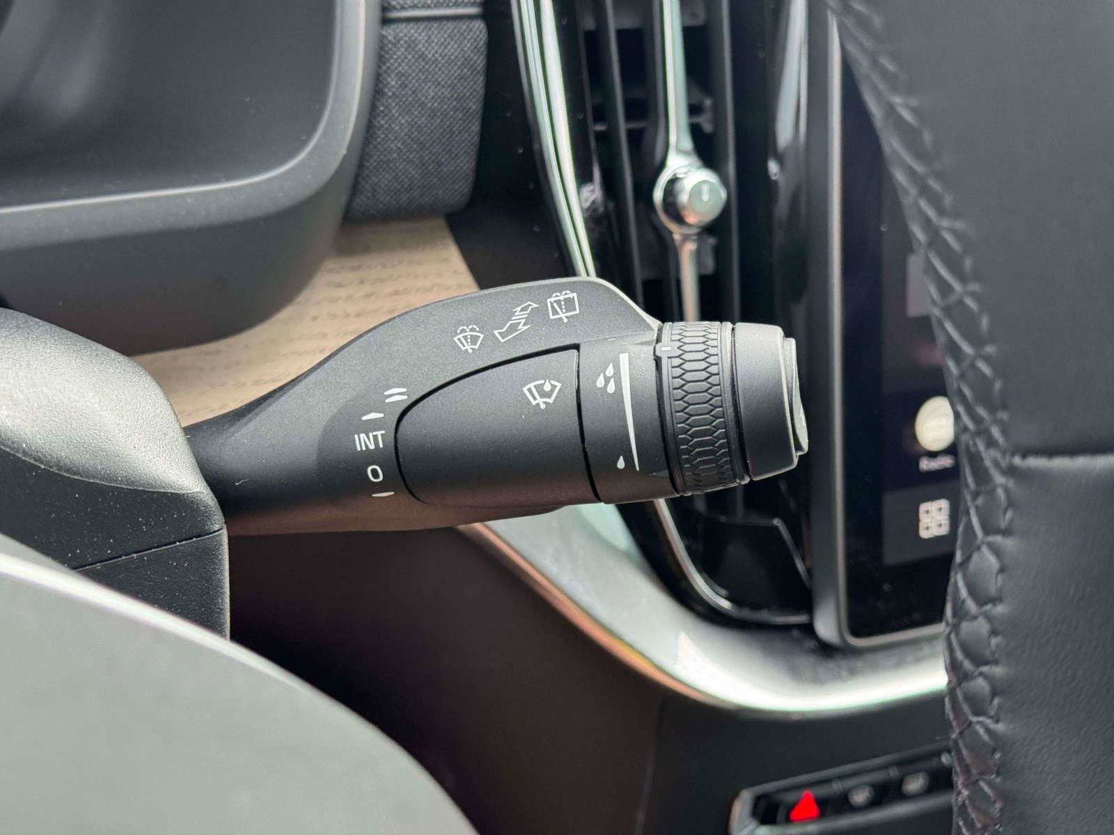 2026 Volvo XC90 Plus - Photo 25