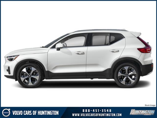 2025 Volvo XC40 Plus photo 2