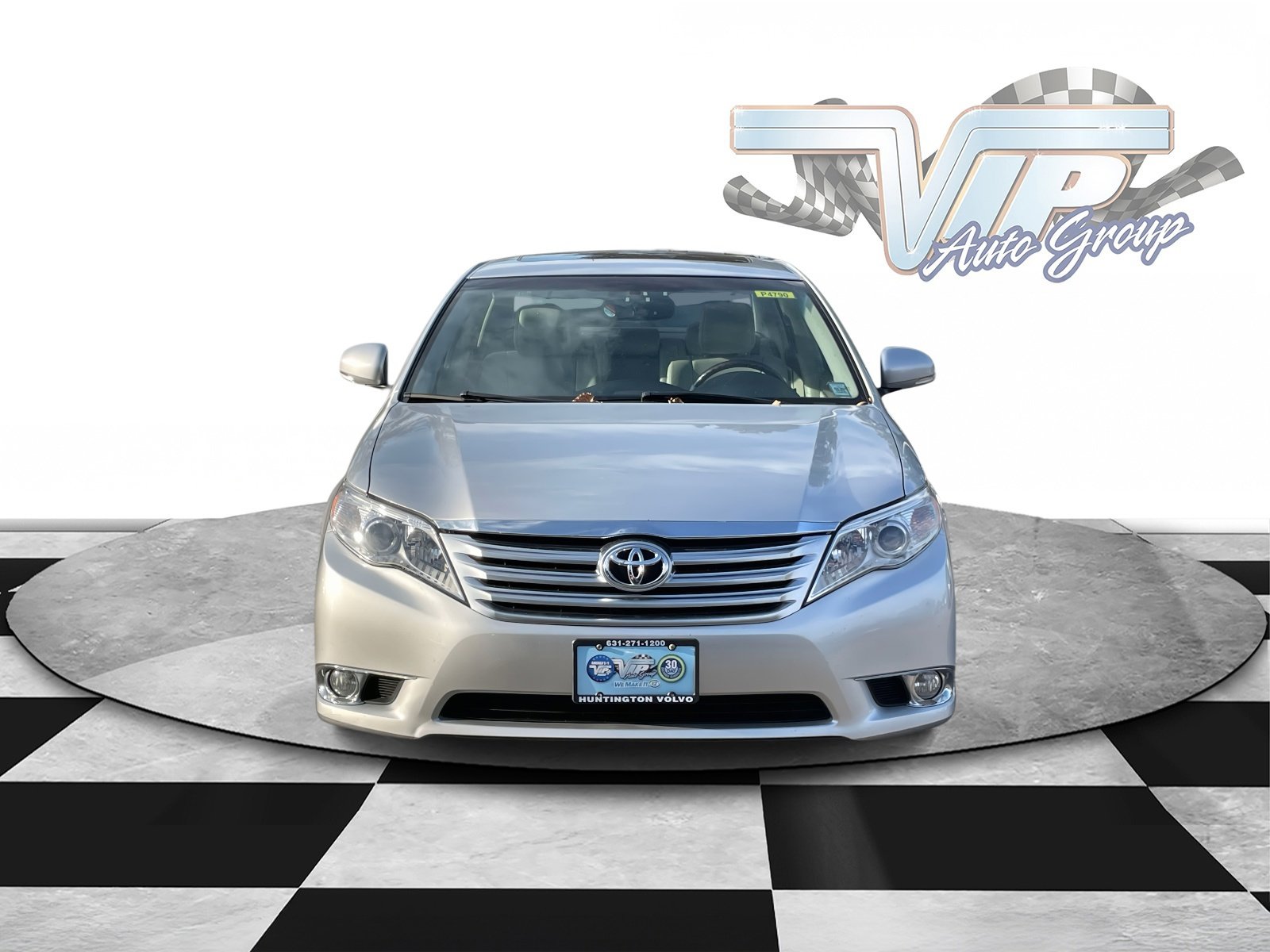 2011 Toyota Avalon Limited photo 2