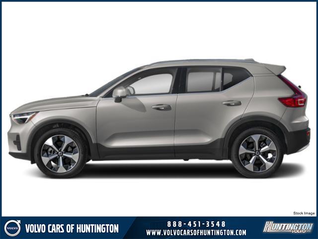 2025 Volvo XC40 Plus photo 3