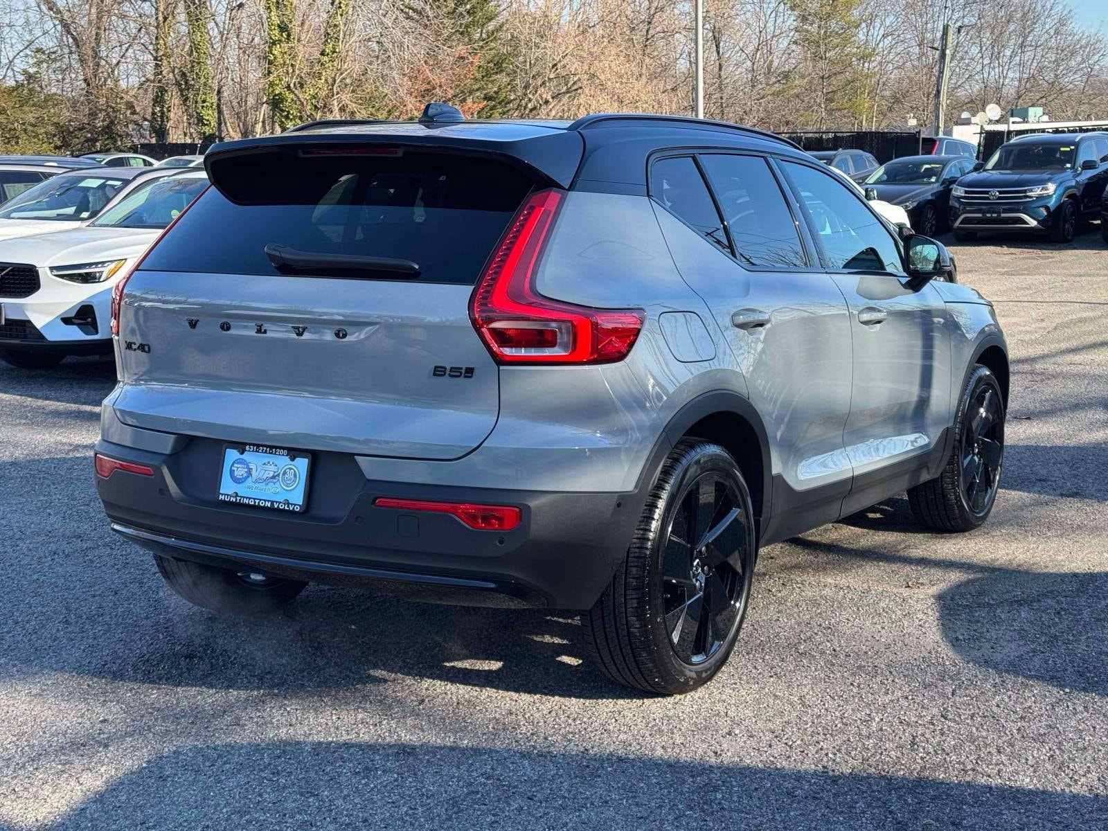 2026 Volvo XC40 Ultra Black Edition - Photo 8