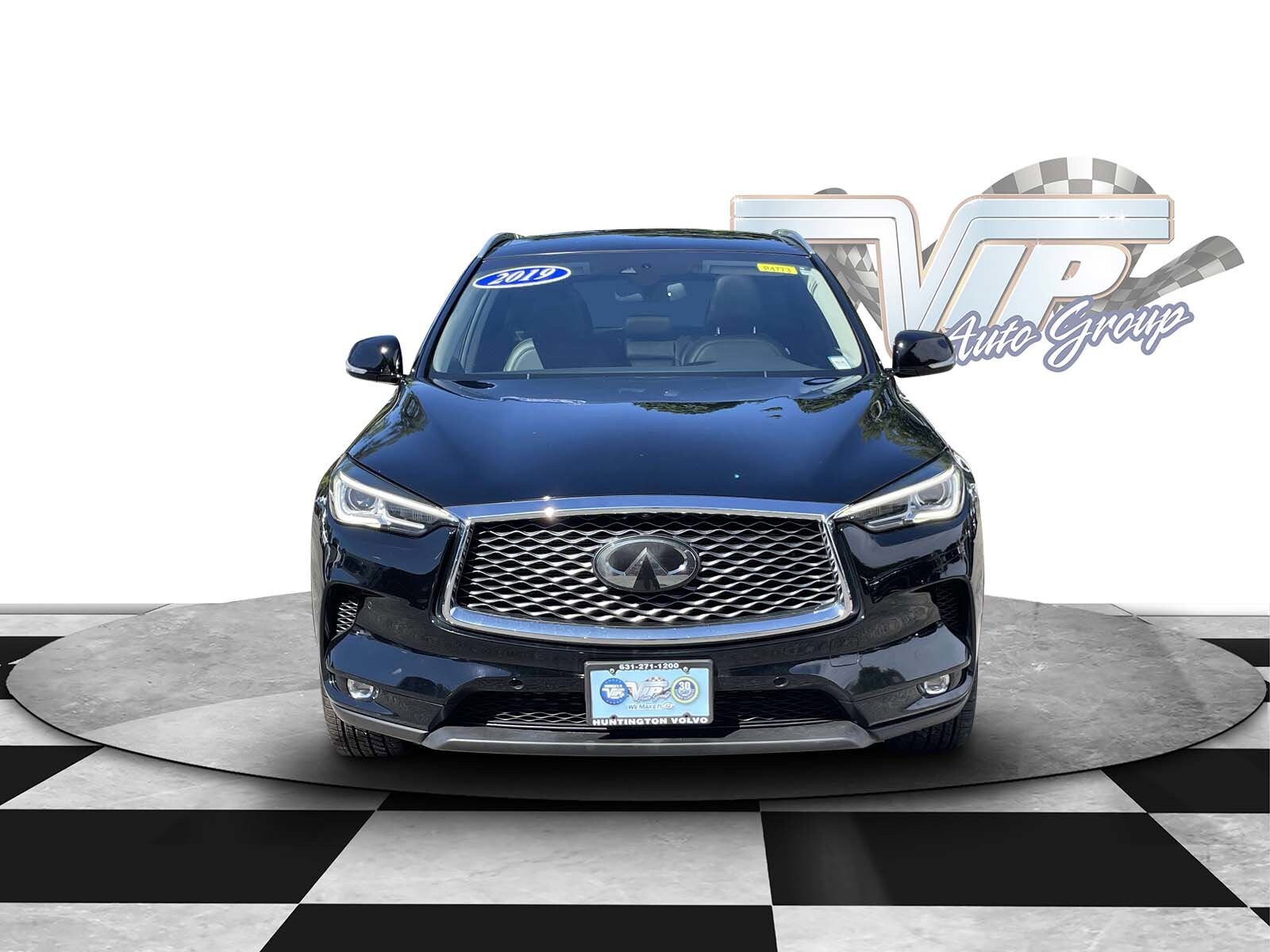 2019 Infiniti QX50 Essential AWD photo 2