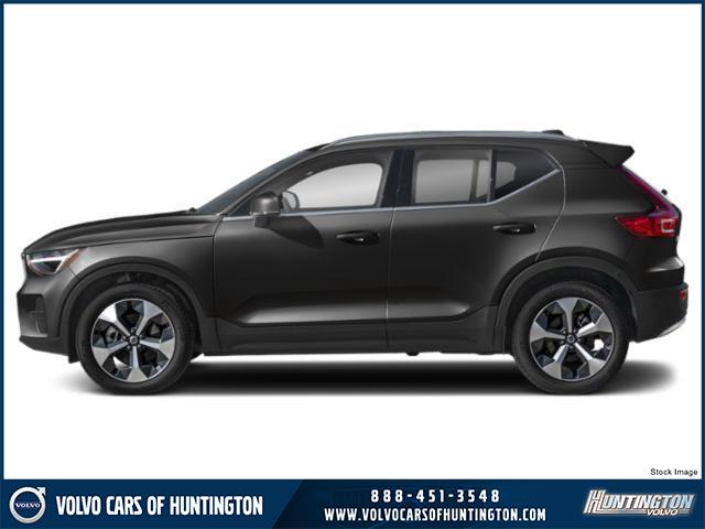 2025 Volvo XC40 Plus photo 3