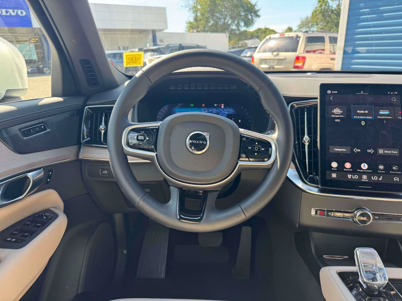 2026 Volvo XC90 Plus - Photo 21