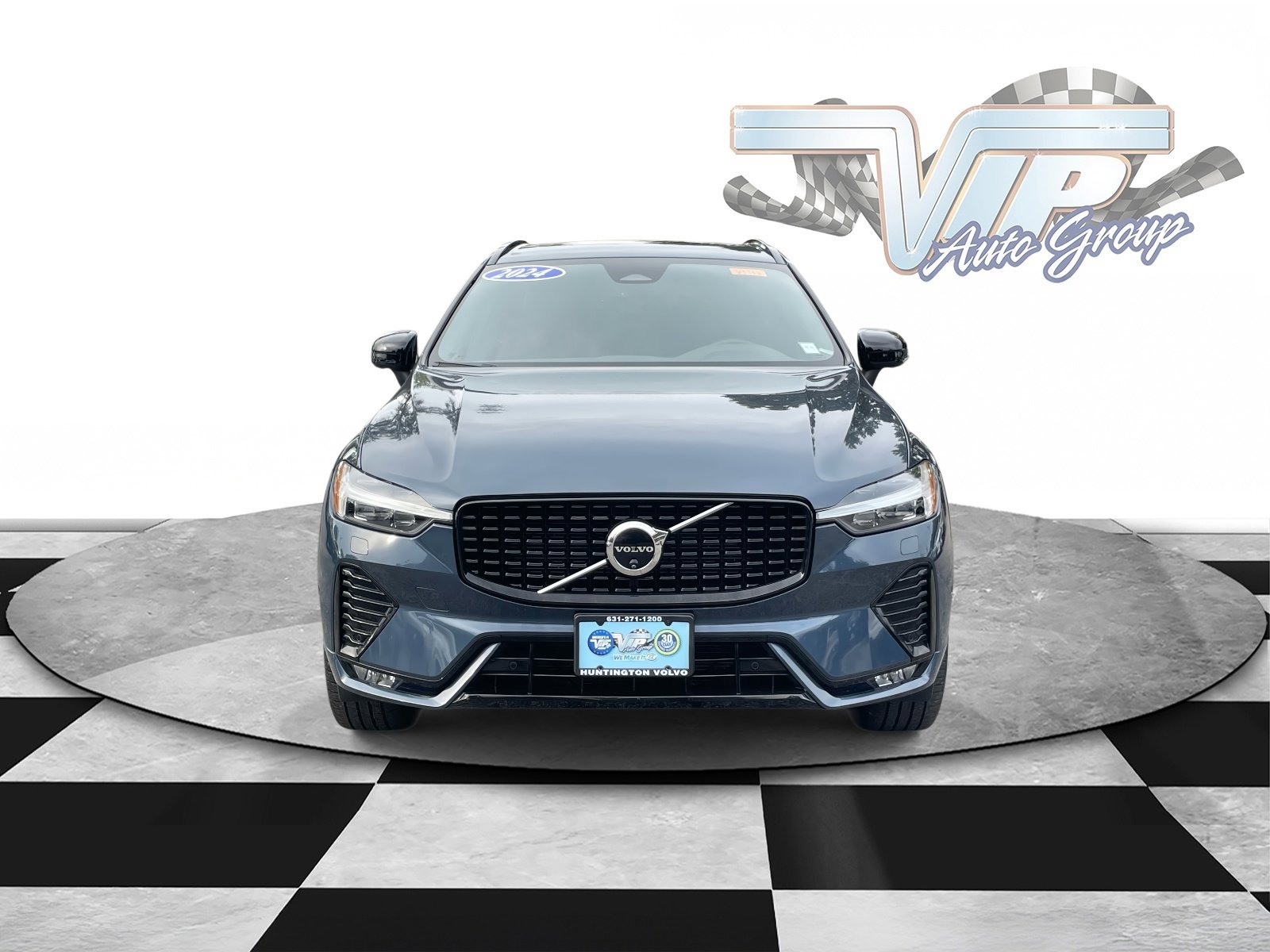 2024 Volvo XC60 B5 Plus photo 2