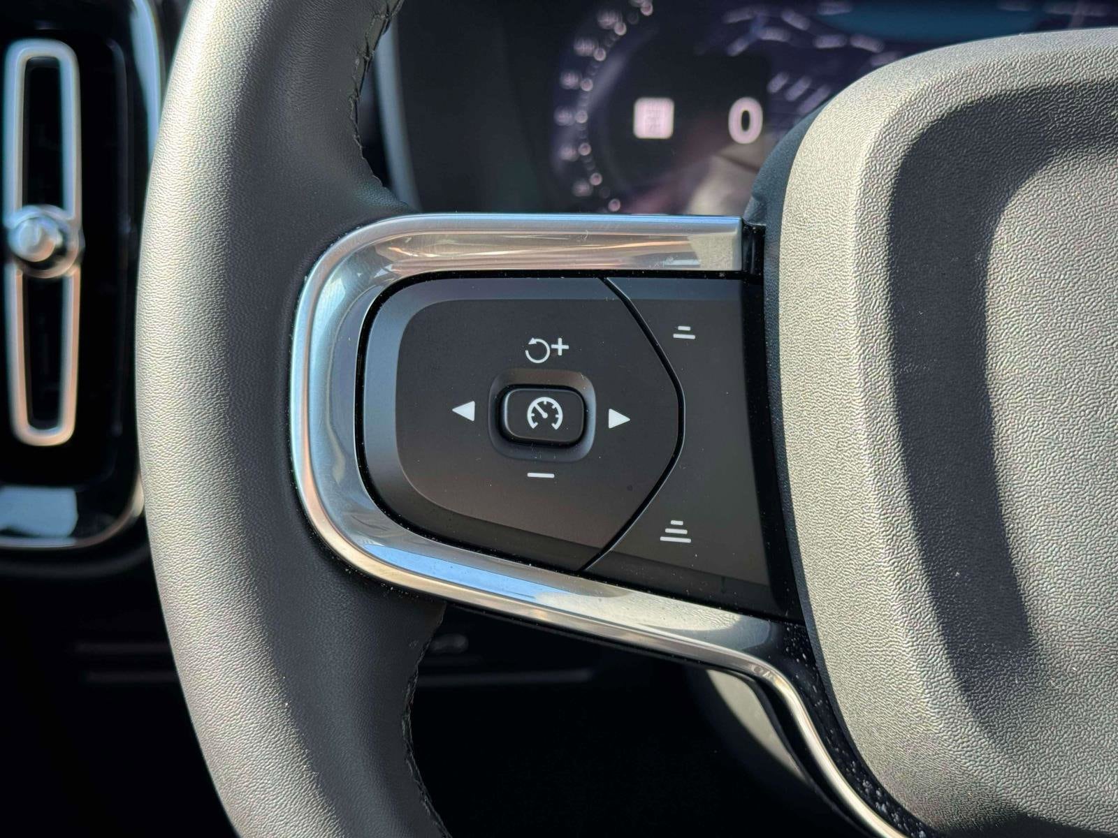 2026 Volvo XC40 Plus - Photo 23