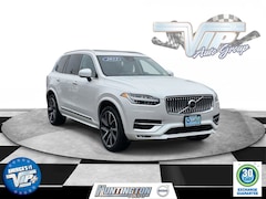 2023 Volvo XC90 Plus B5 AWD Plus 7P