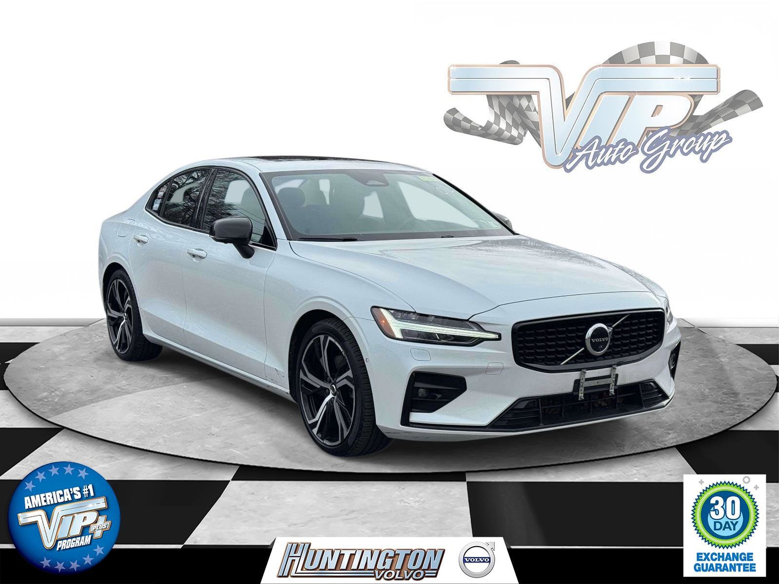 2023 Volvo S60 B5 AWD Plus Dark Theme 