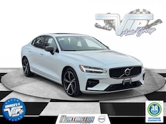 2023 Volvo S60 Plus Dark Theme B5 AWD Plus Dark Theme