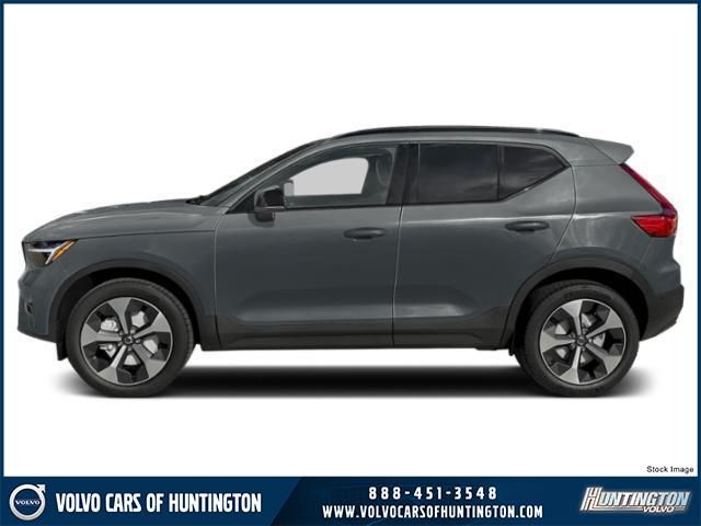 2026 Volvo XC40 2