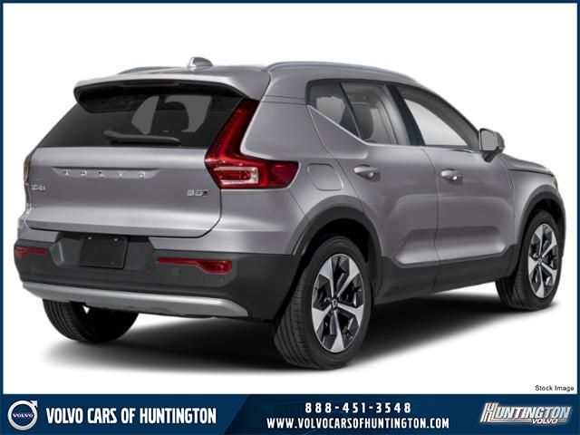 2026 Volvo XC40 2