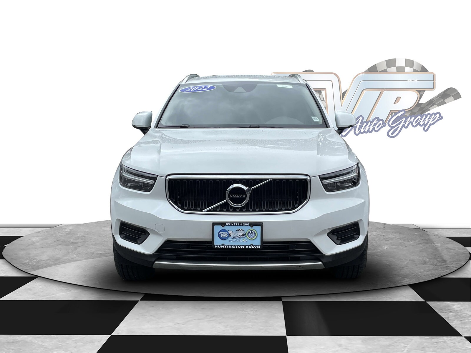 2022 Volvo XC40 Momentum T5 AWD photo 2