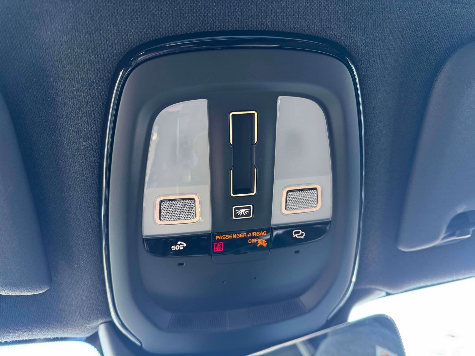 2026 Volvo XC40 Ultra Black Edition - Photo 33