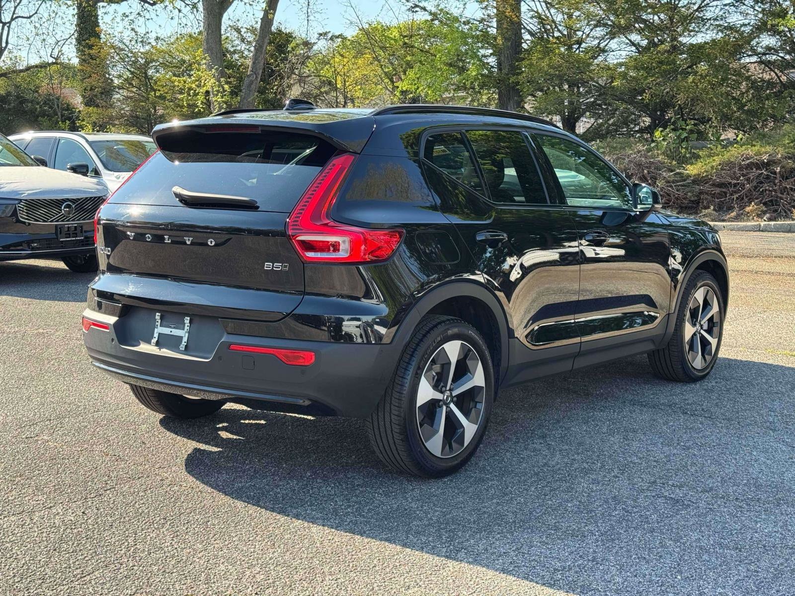 2026 Volvo XC40 Plus - Photo 8