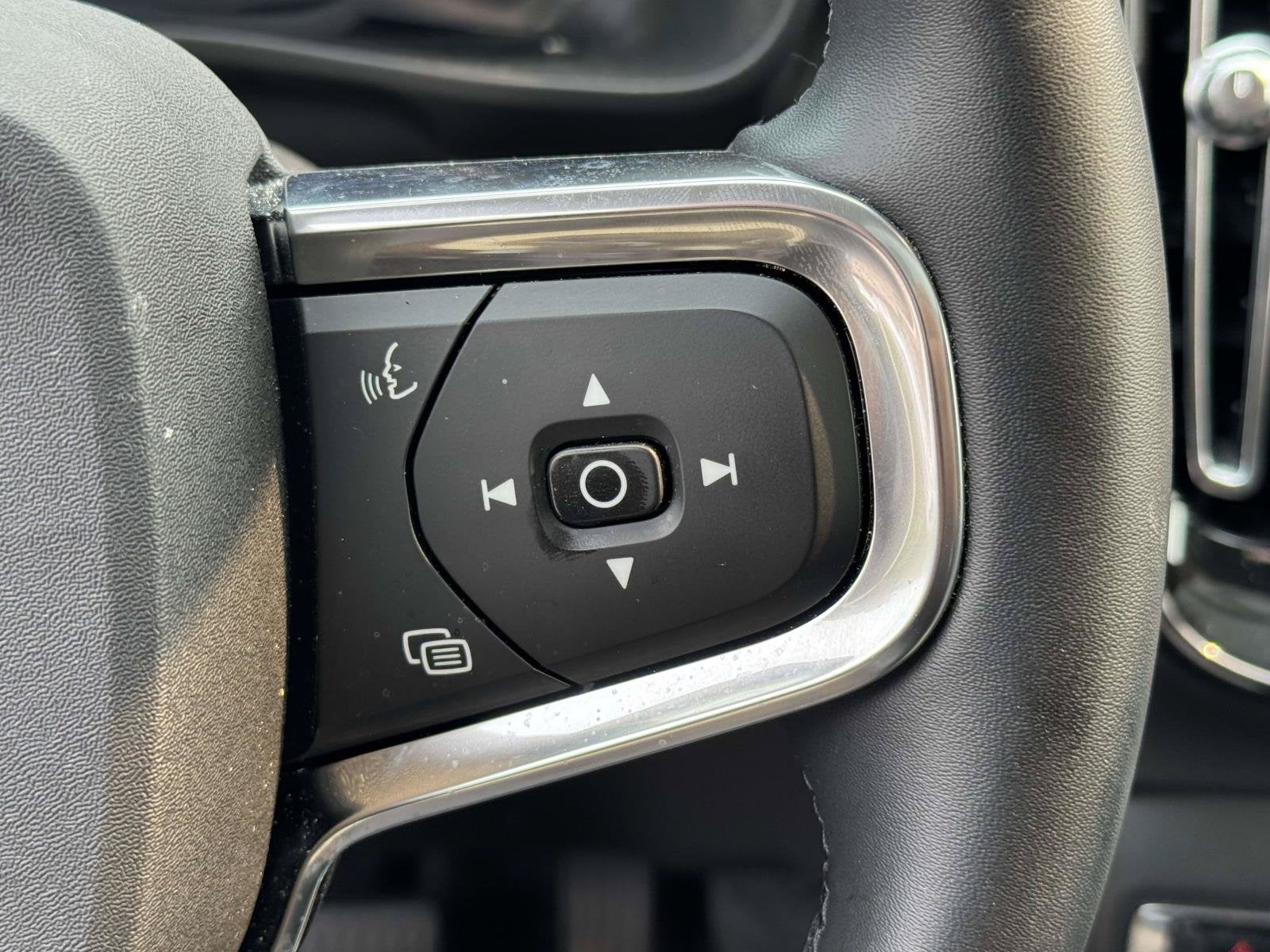2026 Volvo XC40 Plus - Photo 19