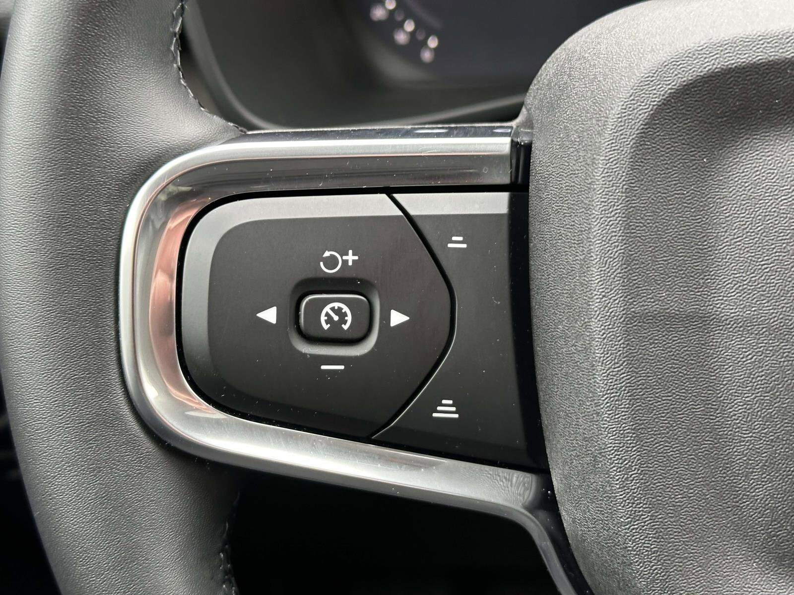 2026 Volvo XC40 Ultra - Photo 22
