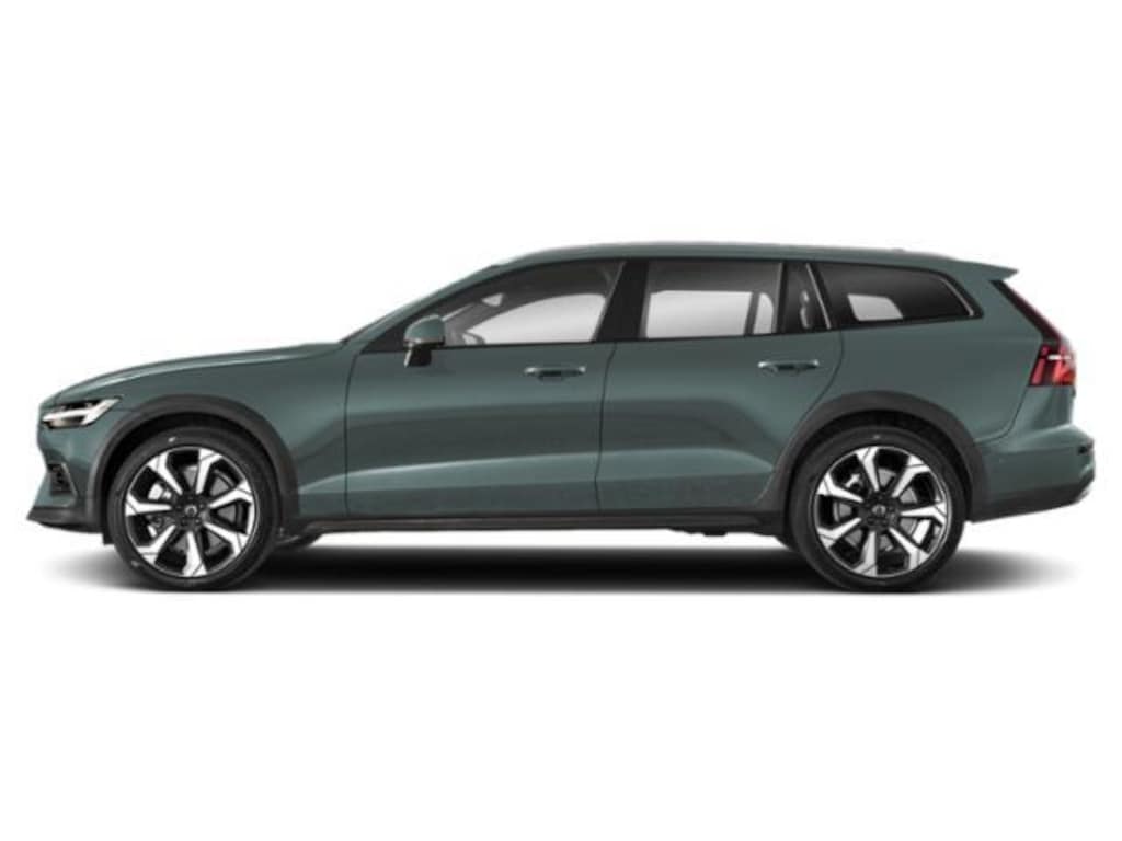 New 2026 Volvo V60 Cross Country B5 Ultra Wagon