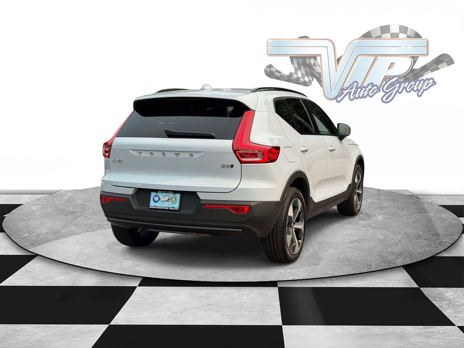 2026 Volvo XC40 Plus - Photo 5