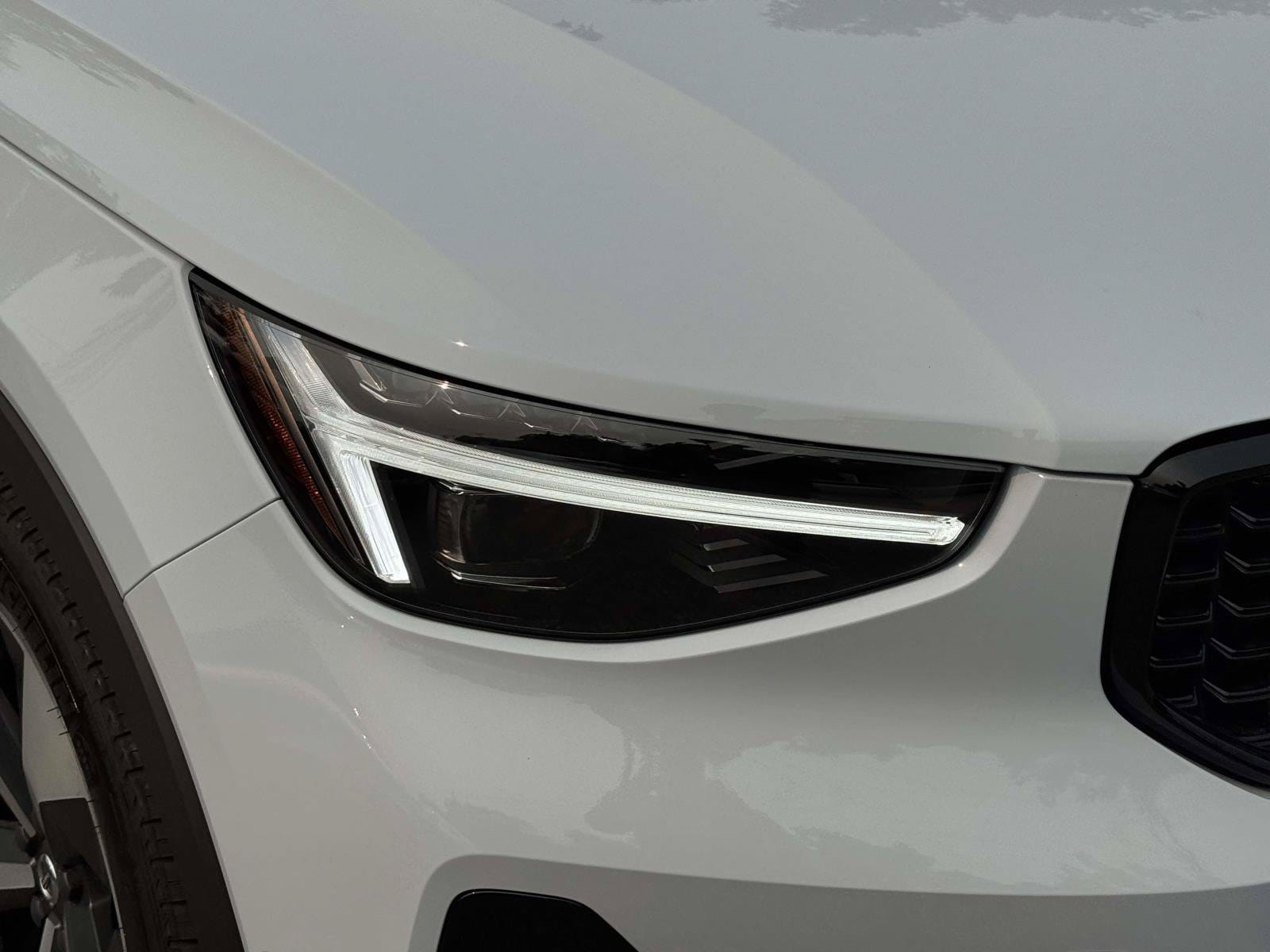 2026 Volvo XC40 Plus - Photo 10