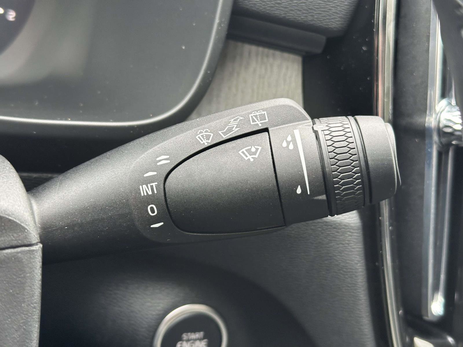 2026 Volvo XC40 Ultra - Photo 24